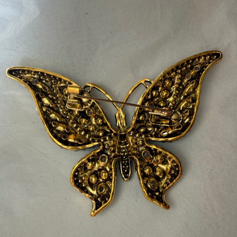 Vintage Unsigned Regency Style Rhinestone Butterfly Brooch Pin Blue Gold Tone L - Picture 5 of 8